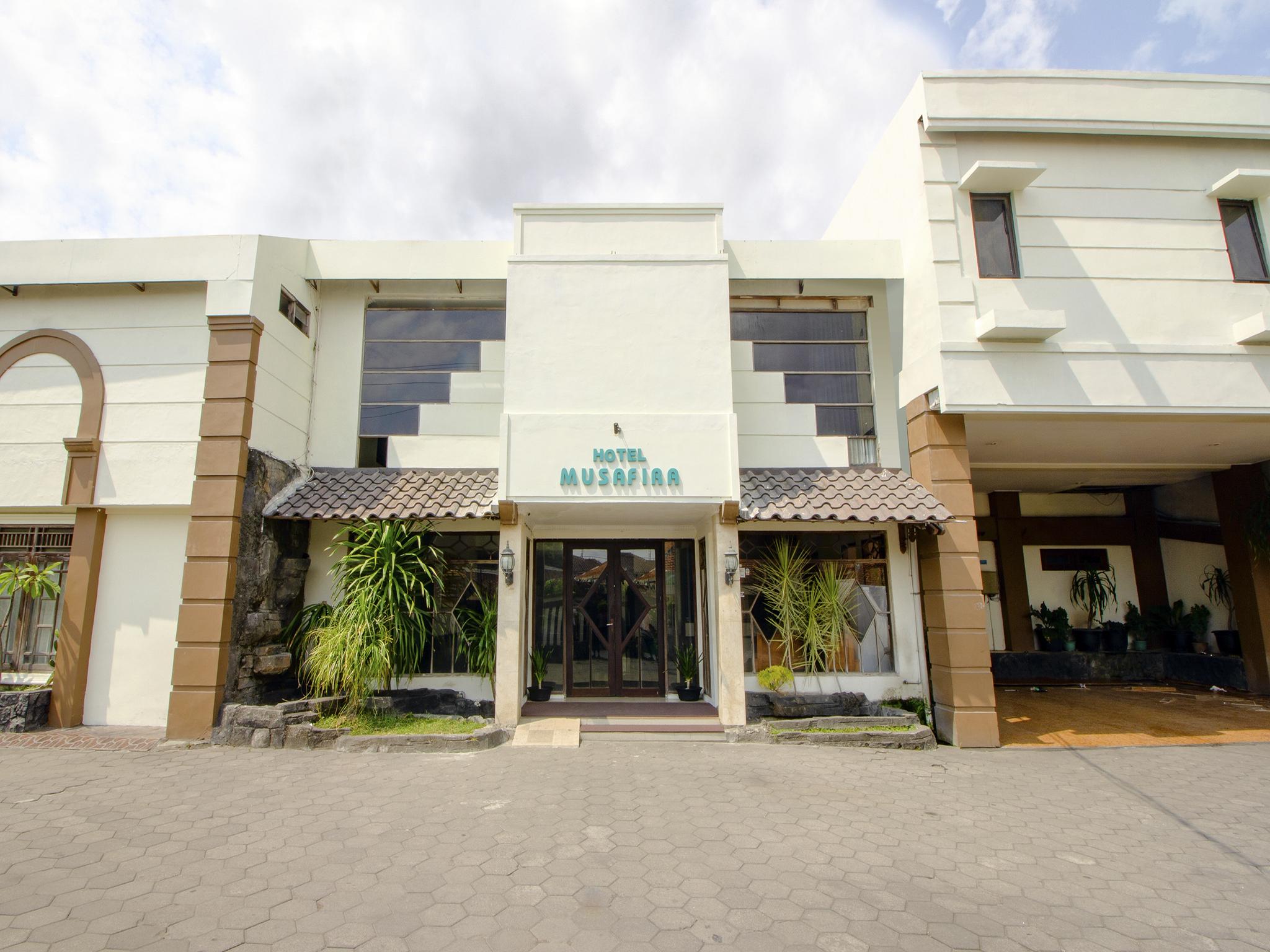 Oyo 1683 Hotel Musafira Syariah Yogyakarta Exterior foto